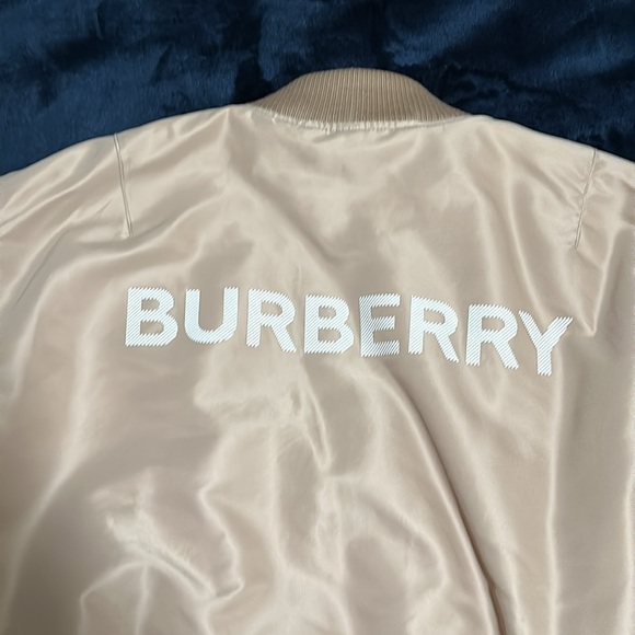 Burberry Logo-Printed Bomber Jacket - Picture 12 of 16